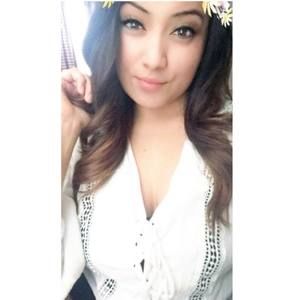 Meet your Posher, Amparo